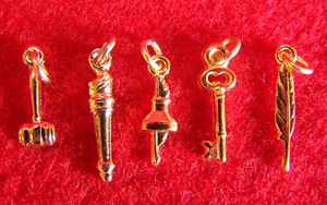 Dangle (Charm)